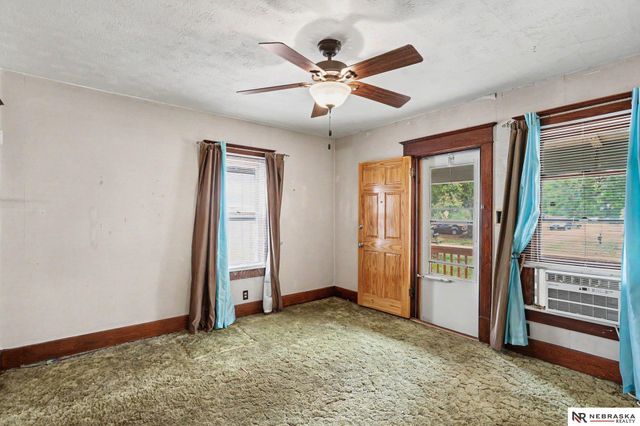 332 E Street, Lincoln, NE 68508