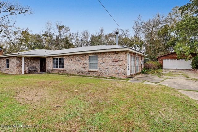 107 Sea Pine Street, Long Beach, MS 39560