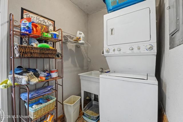 107 Sea Pine Street, Long Beach, MS 39560