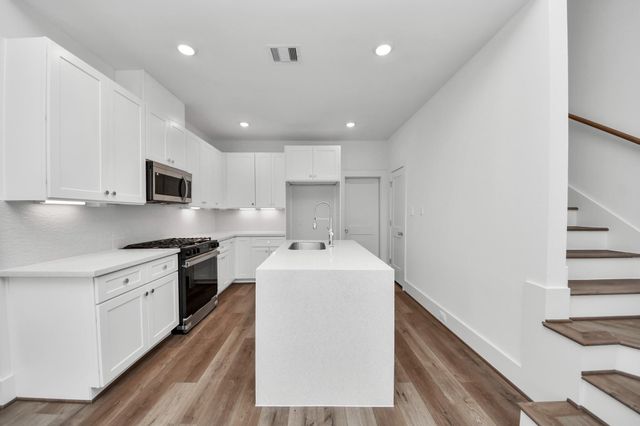 5612 Bertellis Lane, Houston, TX 77091