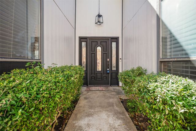 16650 Cleary Circle, Dallas, TX 75248