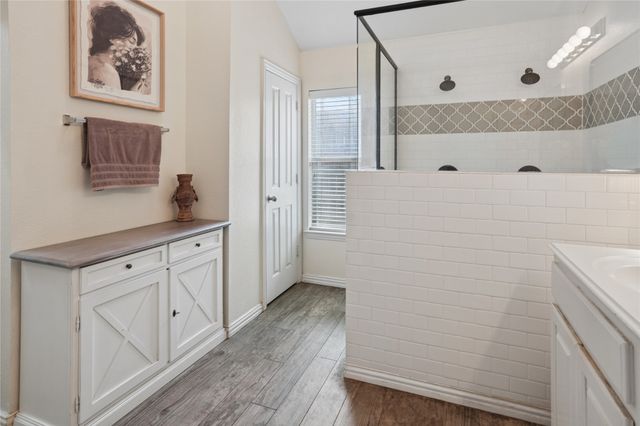 150 Fall Creek, Grapevine, TX 76051