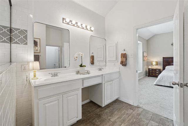 150 Fall Creek, Grapevine, TX 76051