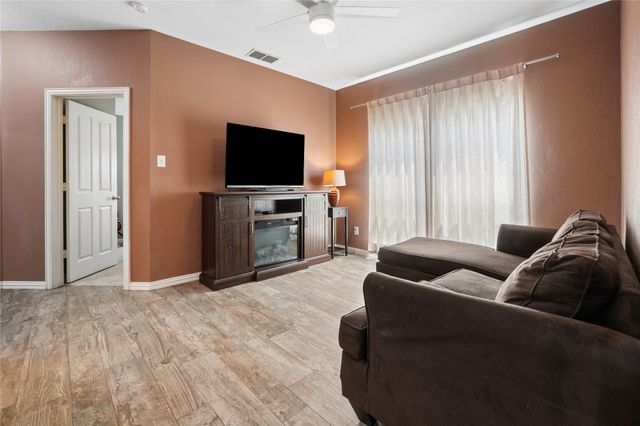 150 Fall Creek, Grapevine, TX 76051