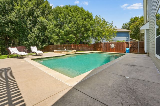 150 Fall Creek, Grapevine, TX 76051