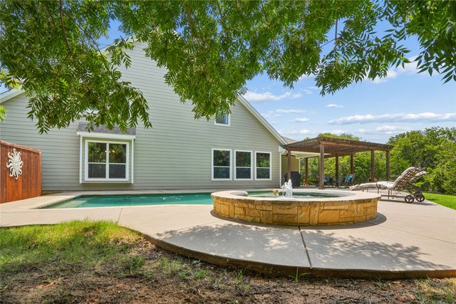 150 Fall Creek, Grapevine, TX 76051