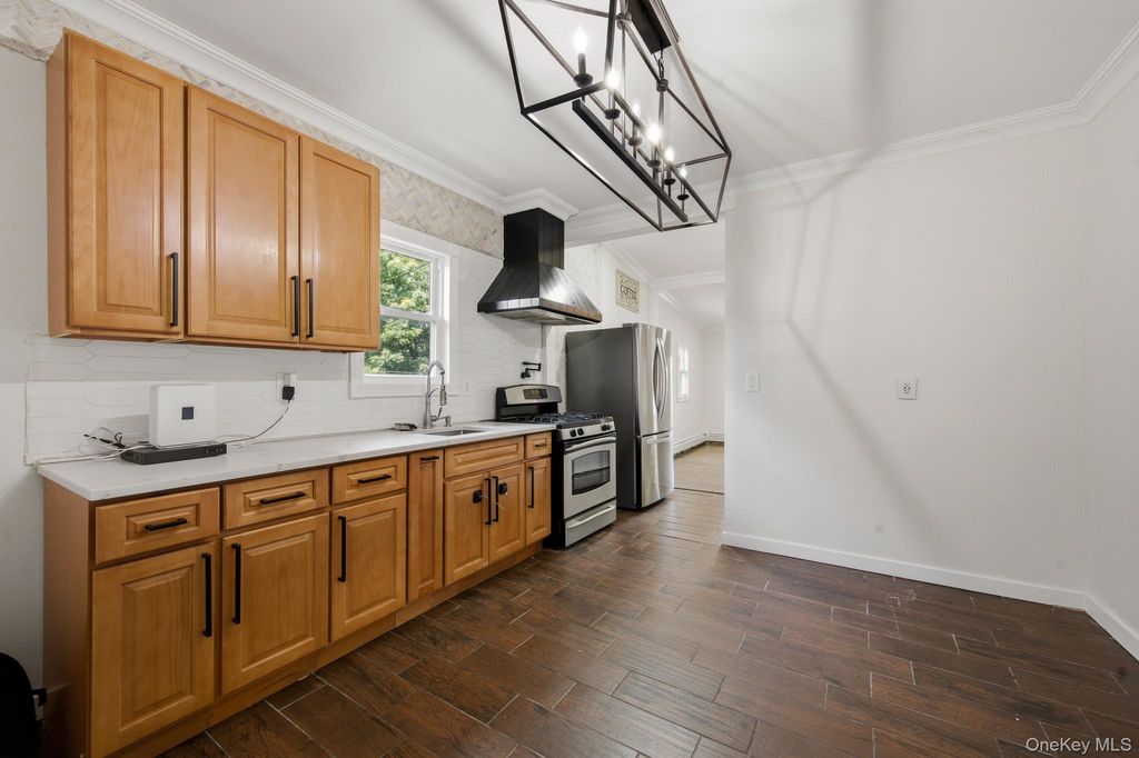 29 Elm Avenue, Hempstead, NY 11550 — photo 3