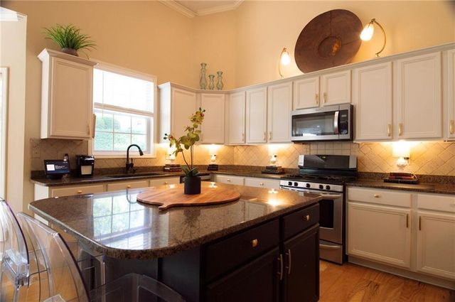 602 Garnet Court, Canton, GA 30114