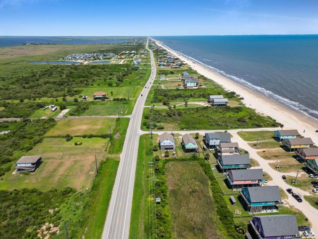 000 Gordon, Gilchrist, TX 77617