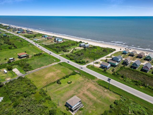 000 Gordon, Gilchrist, TX 77617