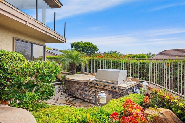 39 Harbor Ridge, Newport Beach, CA 92660
