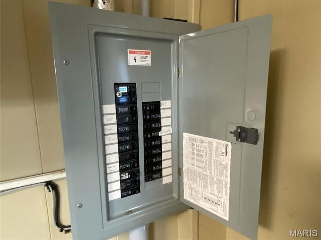 10 E Washington Street, Freeburg, IL 62243