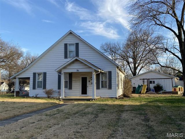 10 E Washington Street, Freeburg, IL 62243