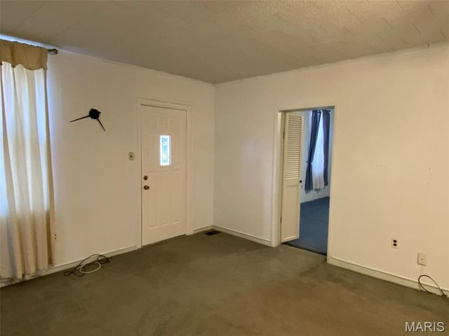 10 E Washington Street, Freeburg, IL 62243