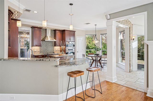 2718 Hidden Lake Drive, Grapevine, TX 76051