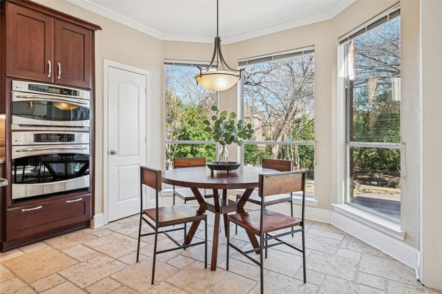 2718 Hidden Lake Drive, Grapevine, TX 76051