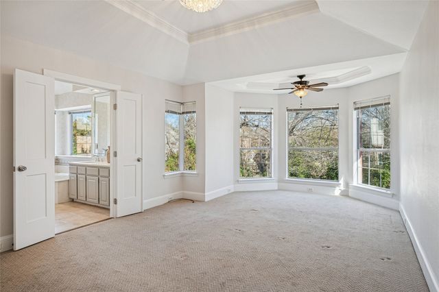 2718 Hidden Lake Drive, Grapevine, TX 76051