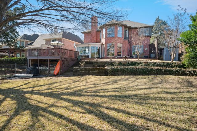 2718 Hidden Lake Drive, Grapevine, TX 76051