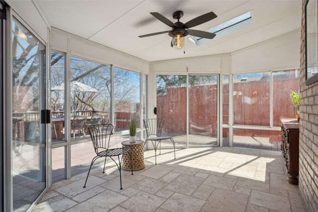 2718 Hidden Lake Drive, Grapevine, TX 76051