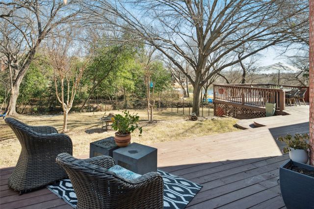 2718 Hidden Lake Drive, Grapevine, TX 76051