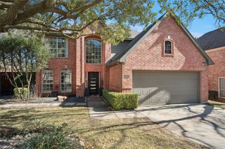 2718 Hidden Lake Drive, Grapevine, TX 76051
