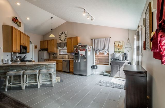 165 Hampton Place, Troy, OH 45373