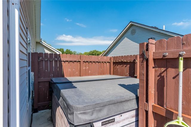165 Hampton Place, Troy, OH 45373