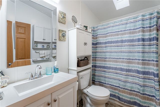 9947 Whitwick, Clarence, NY 14031