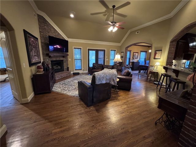 3601 NE Oaktrace Avenue, Bentonville, AR 72712