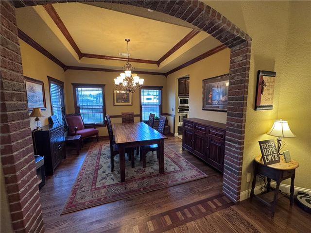 3601 NE Oaktrace Avenue, Bentonville, AR 72712