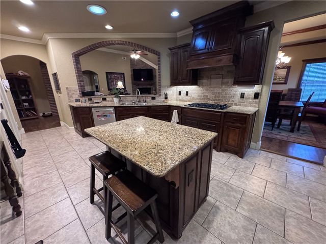 3601 NE Oaktrace Avenue, Bentonville, AR 72712