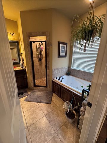 3601 NE Oaktrace Avenue, Bentonville, AR 72712