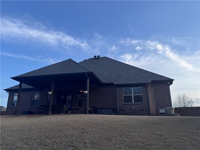 3601 NE Oaktrace Avenue, Bentonville, AR 72712