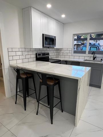 3632 SW 112th Ave 6-3, Miami, FL 33165