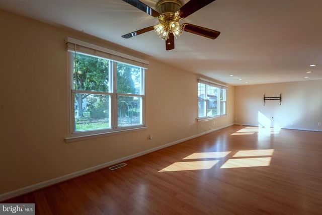 9712 WALLEY AVE, Philadelphia, PA 19115