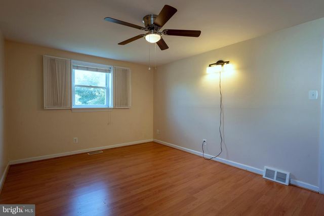 9712 WALLEY AVE, Philadelphia, PA 19115