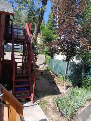 23683 Manzanita, Crestline, CA 92325