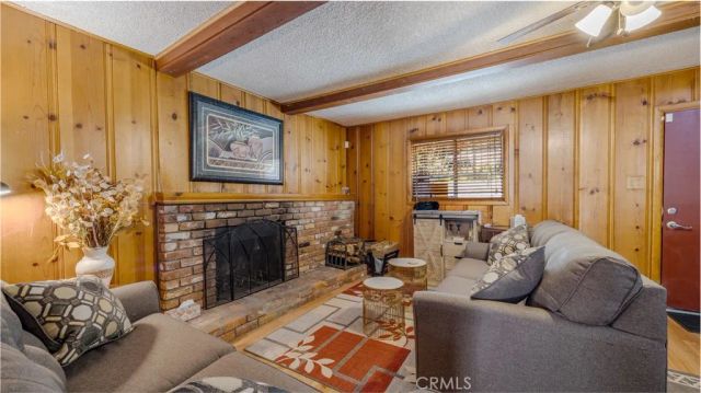 23683 Manzanita, Crestline, CA 92325