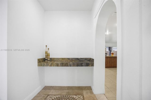 6450 Mckinley St, Hollywood, FL 33024