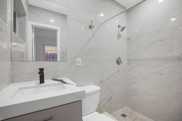 6450 Mckinley St, Hollywood, FL 33024