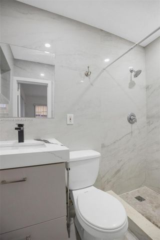 6450 Mckinley St, Hollywood, FL 33024