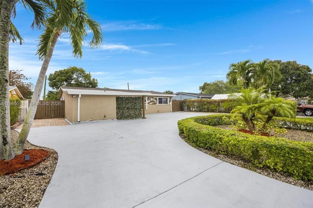 6450 Mckinley St, Hollywood, FL 33024