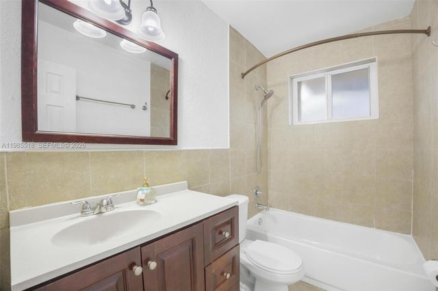 6450 Mckinley St, Hollywood, FL 33024