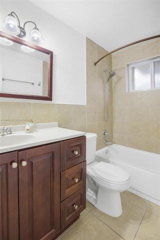 6450 Mckinley St, Hollywood, FL 33024