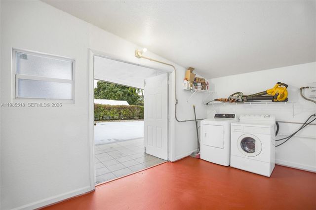 6450 Mckinley St, Hollywood, FL 33024