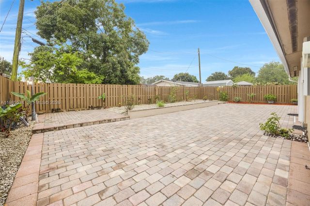 6450 Mckinley St, Hollywood, FL 33024