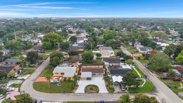 6450 Mckinley St, Hollywood, FL 33024