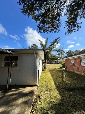 9153 Sharon Hills St, Baton Rouge, LA 70811