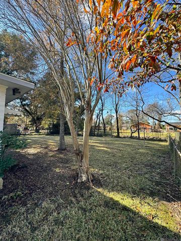 9153 Sharon Hills St, Baton Rouge, LA 70811