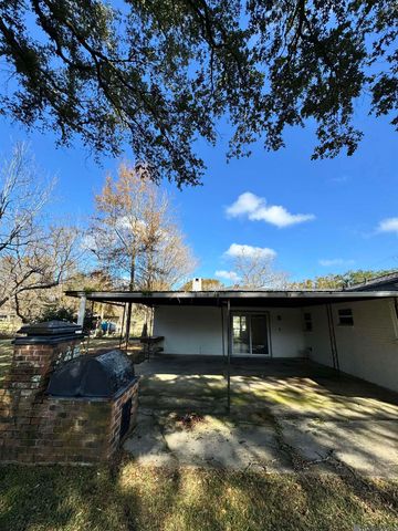 9153 Sharon Hills St, Baton Rouge, LA 70811